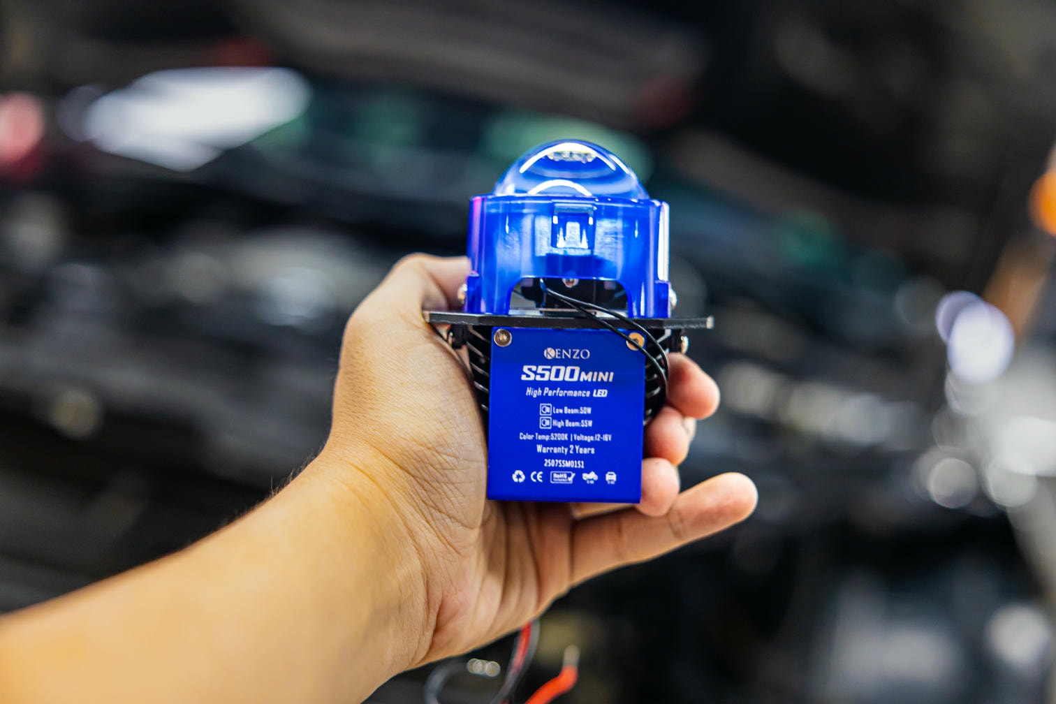 Nâng cấp ánh sáng Mercedes E250 an toàn, ổn định chuẩn " Safely Brighter"