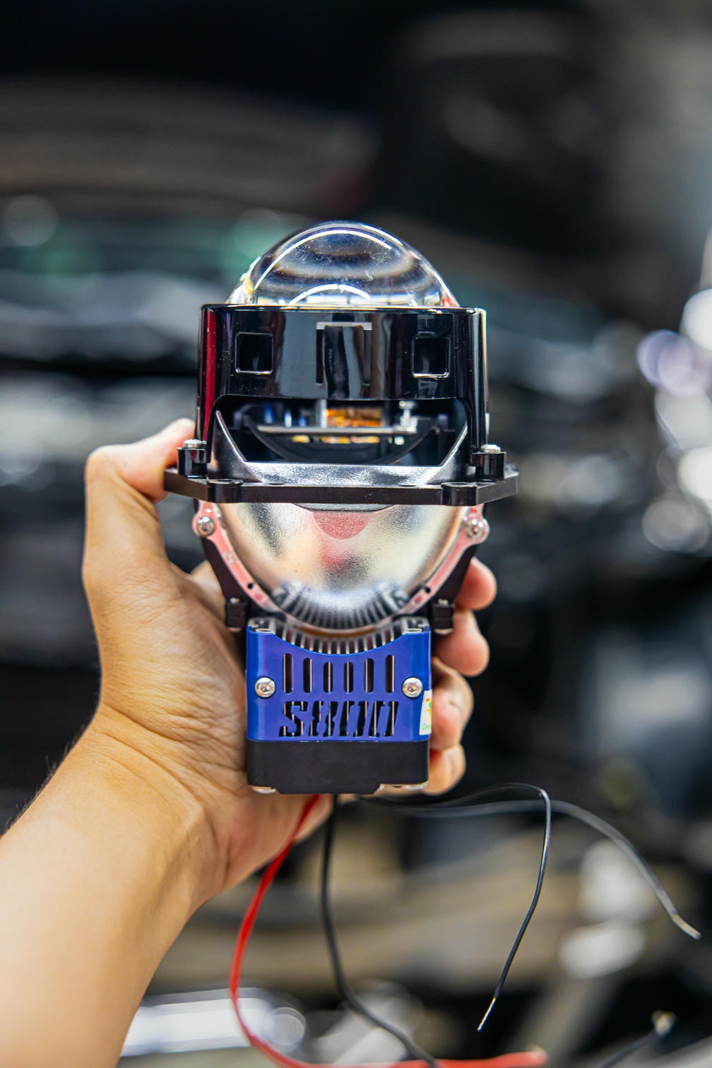 Nâng cấp đèn Mercedes E250 an toàn, ổn định chuẩn " Safely Brighter"