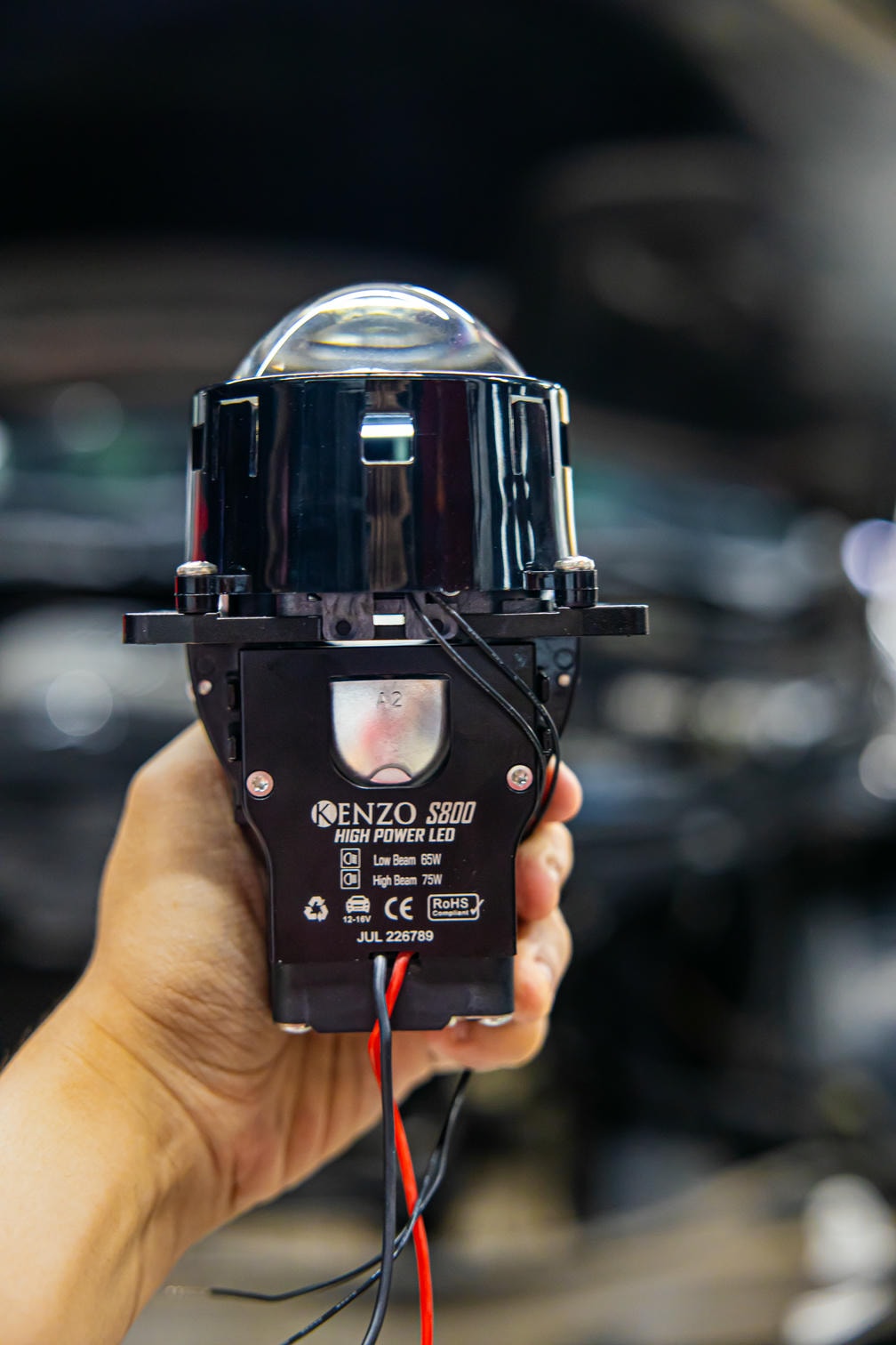 Nâng cấp đèn Mercedes E250 an toàn, ổn định chuẩn " Safely Brighter"