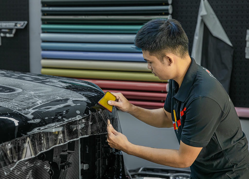 Quy trình dán PPF Ford Everest chuyên nghiệp