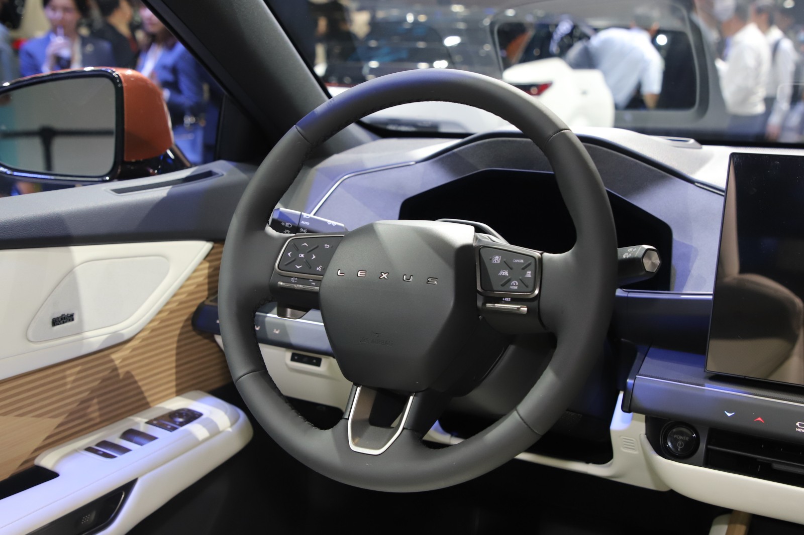 Nội thất hoàn toàn mới của ES hiện đại hơn cả các đối thủ Đức. Ảnh tham khảo: ST